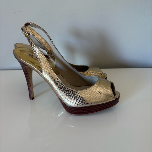 Michael Kors Women’s Gold Peep-Toe Slingback High Heels - Picture 2 of 6
